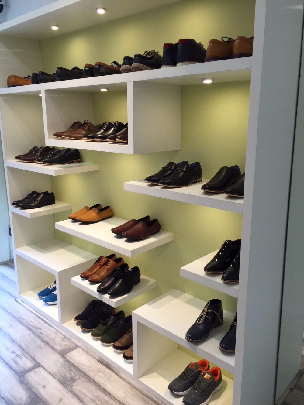 COBBLER CLUB -SHOE SHOWROOM